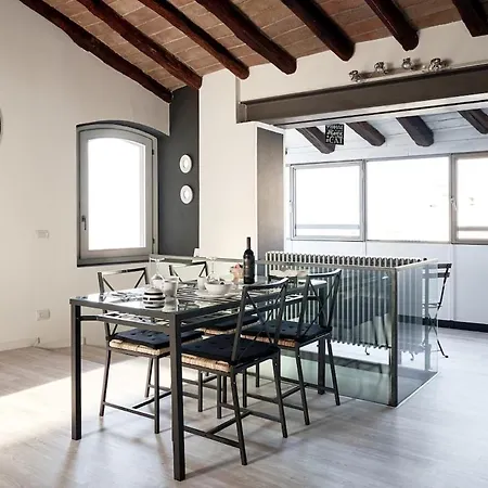 Loft With A View In The Heart Of Alta Apartamento Bérgamo
